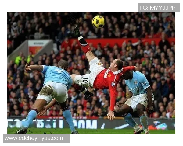 身板魁梧的足球明星如何在赛场上展现力量与技巧的完美结合