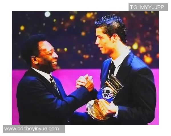 足球明星同框拍摄图展现友谊与竞技魅力的精彩瞬间